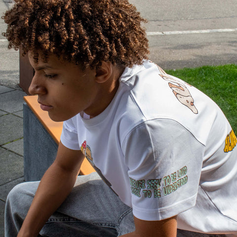 White cotton streetwear  Pay My Rent T-shirt, Close up image